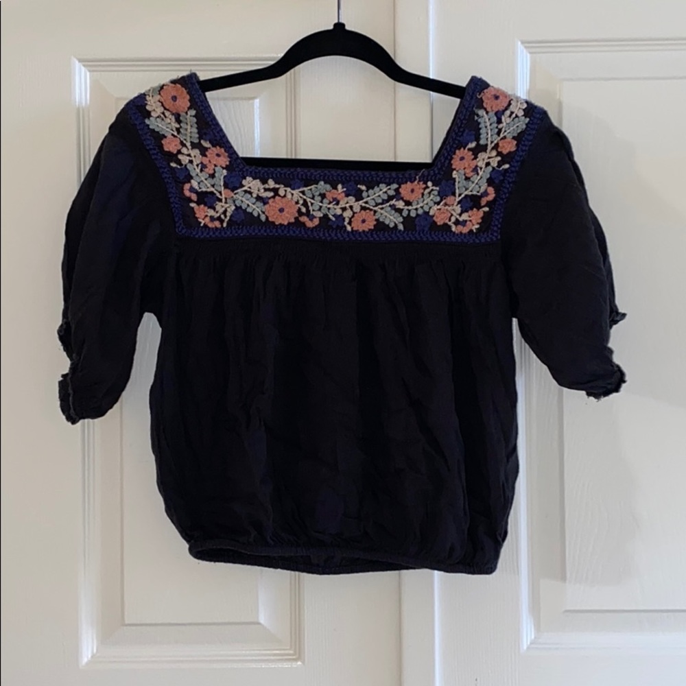 NWOT AE Floral Embroidery Square Cut Puff Crop Top